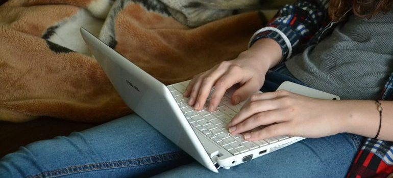 A woman using laptop