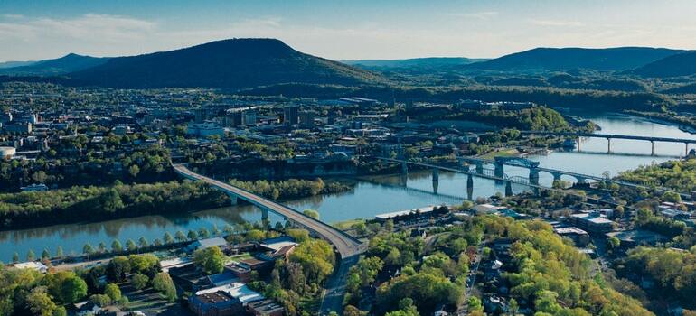 A bird's eye view of a city in TN