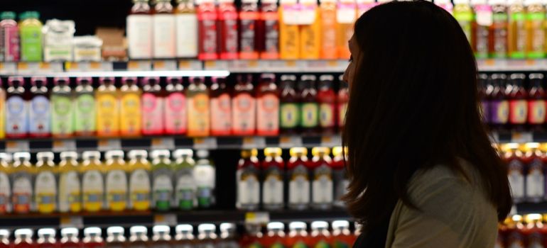 person shopping in a Illinois grocery store