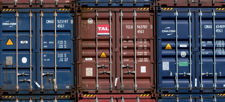 Picture of stacked containers 