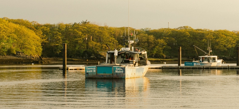 Picture of a boat in the Saco Bay 